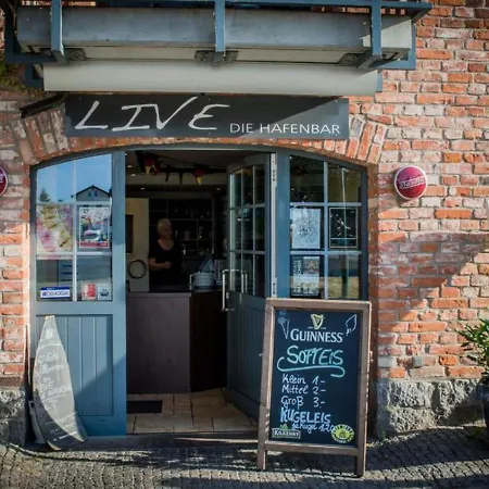 Slube Am Stadthafen Hotel *