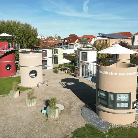 Slube Am Stadthafen Hotel