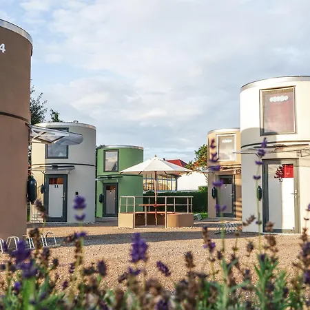 Slube Am Stadthafen Отель Нойштрелиц