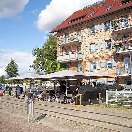 Slube Am Stadthafen Hotel 3*